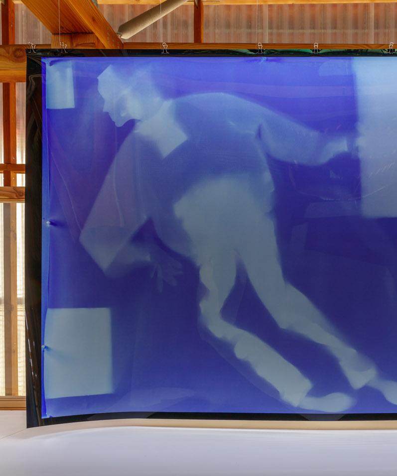 Thu-Van Tran, vista de la exposición "Un lugar bajo el sol" en el museo de cristal La Grande Place Saint-Louis, Saint-Louis-lès-Bitche 