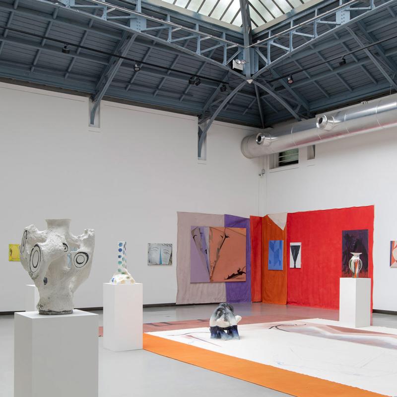 Vue de l’exposition d'Emmanuelle Castellan, « Spektrum », La Verrière, 2024, © Isabelle Arthuis / Fondation d’entreprise Hermès