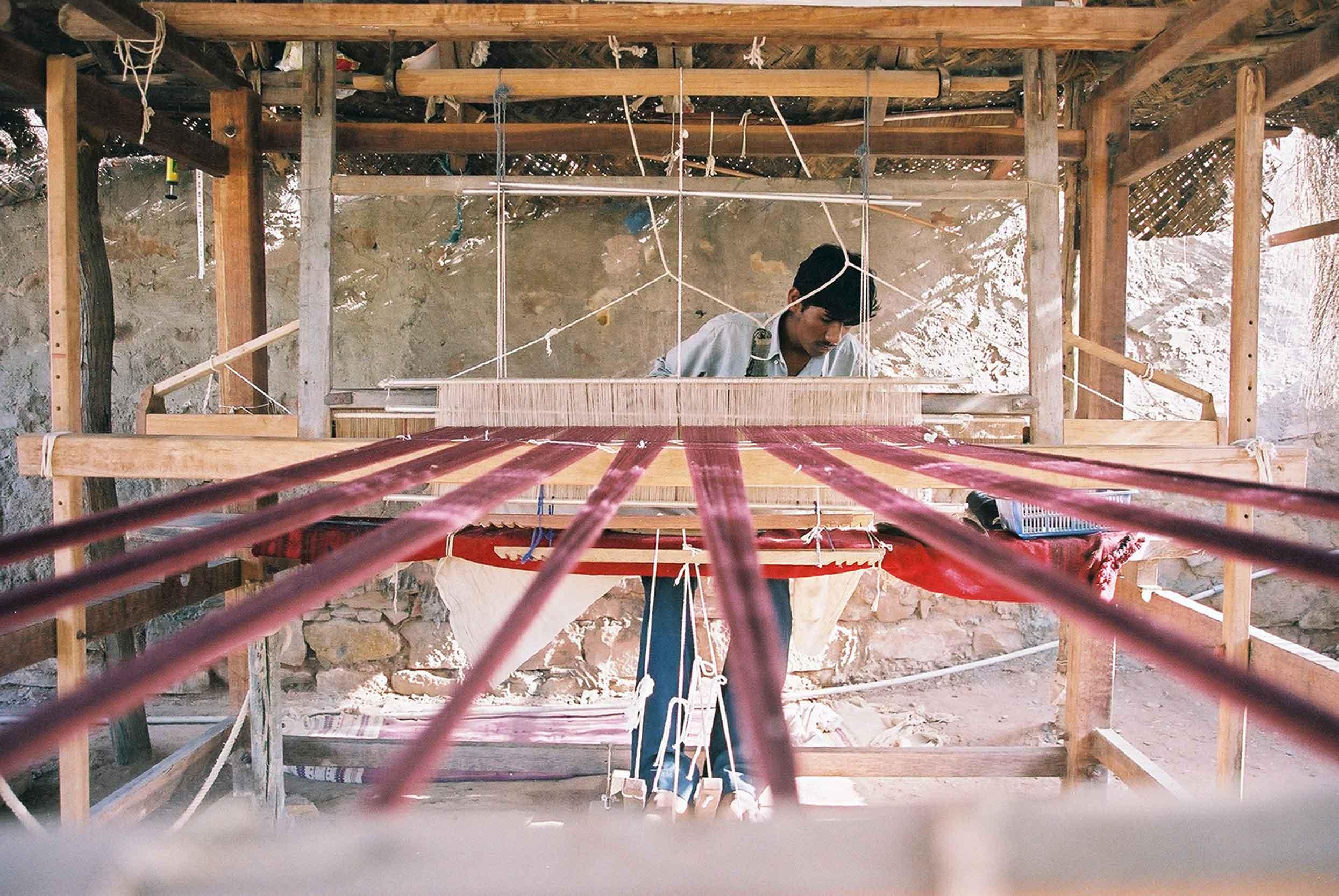 Khamir, weaving workshop, India © Khamir
