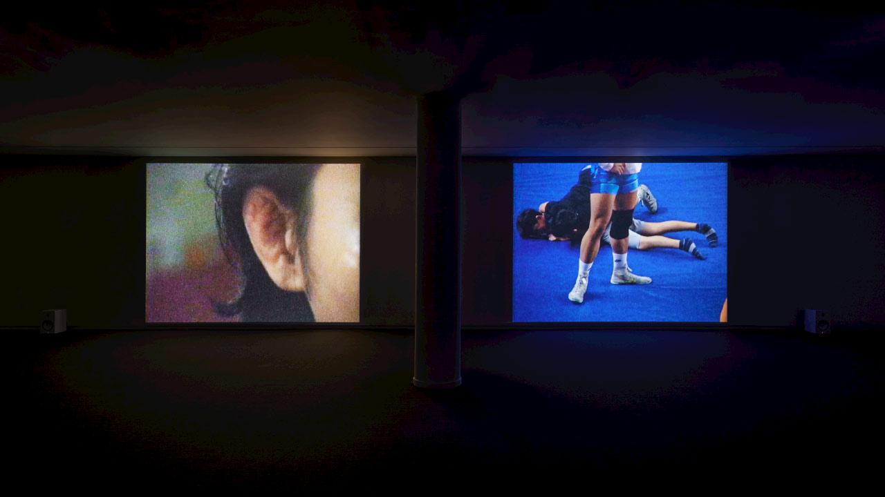 Heecheon Kim, exposition “Studies“, vidéo sur deux écrans, HD(16:10), audio 5.1 , 40mins, 2024 © Photo Sangtae KIM / Fondation d'entreprise Hermès