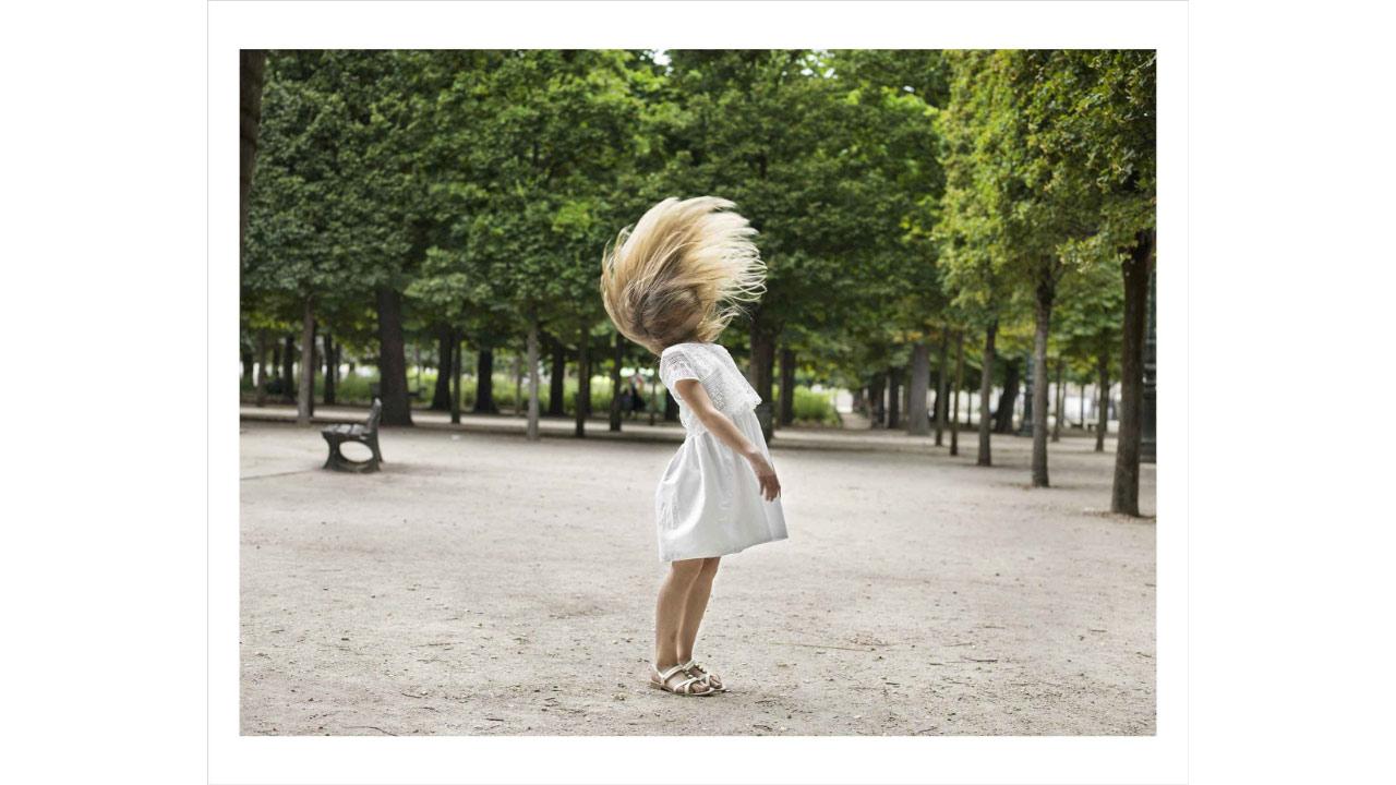 Ivana, Jardin des Tuileries, Paris, 2016 © Alessandra Sanguinetti