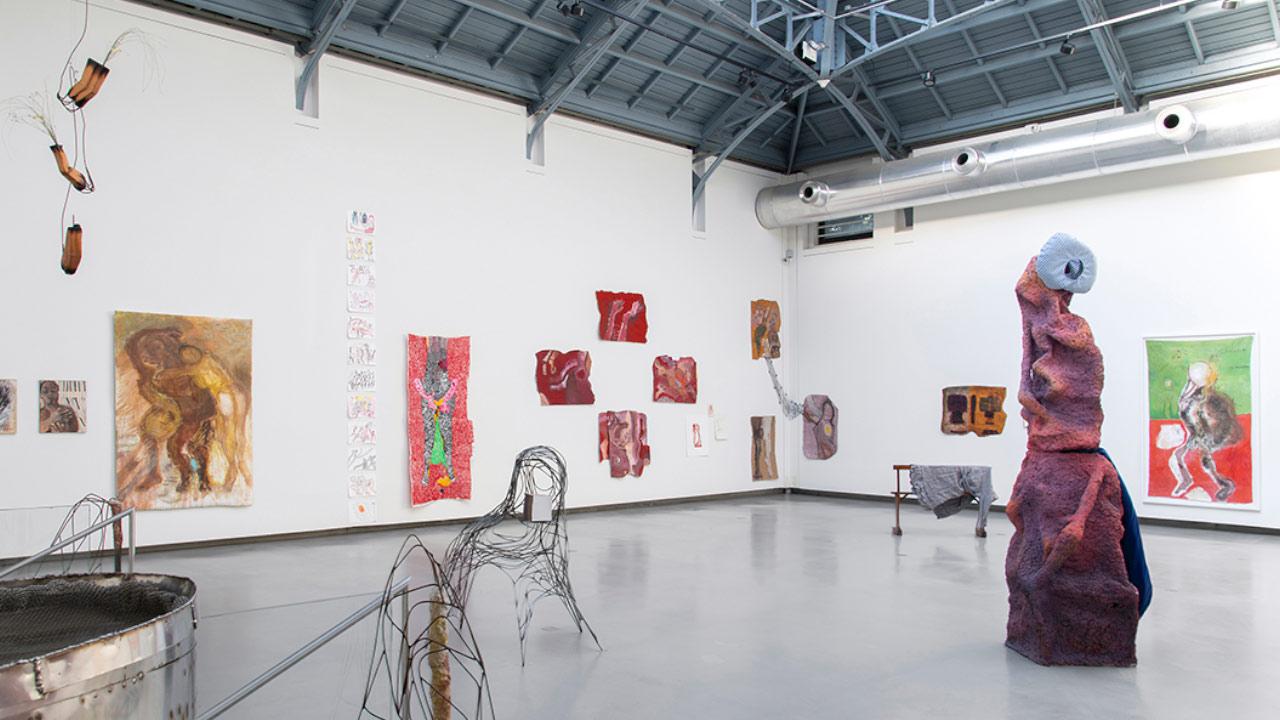View of the exhibition of Pélagie Gbaguidi “Antre“, La Verrière, 2025 © Isabelle Arthuis / Fondation d’entreprise Hermès