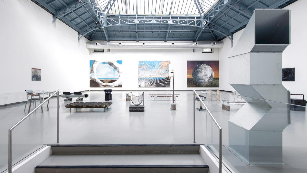 Vue de l'exposition d'Eva Nielsen "Aster", La Verrière 2025, © Isabelle Arthuis / Fondation d'entreprise Hermèse © Adagp, Paris, 2025