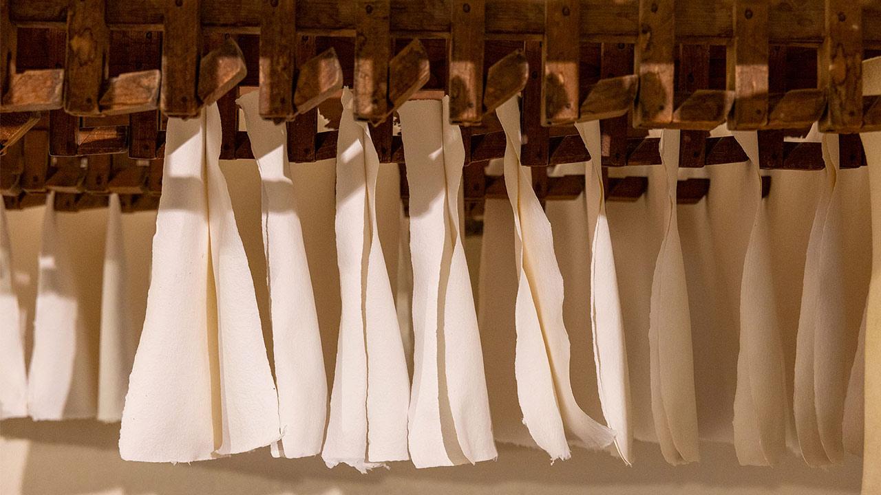 Académie des savoir-faire 2025 : le papier © Tadzio/ Fondation d'entreprise Hermès 